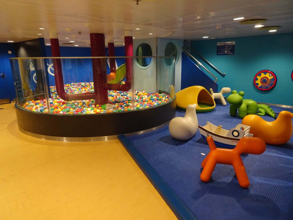 タリンクシリヤライン「シリヤ・セレナーデ号」の船内設備（キッズスペース）