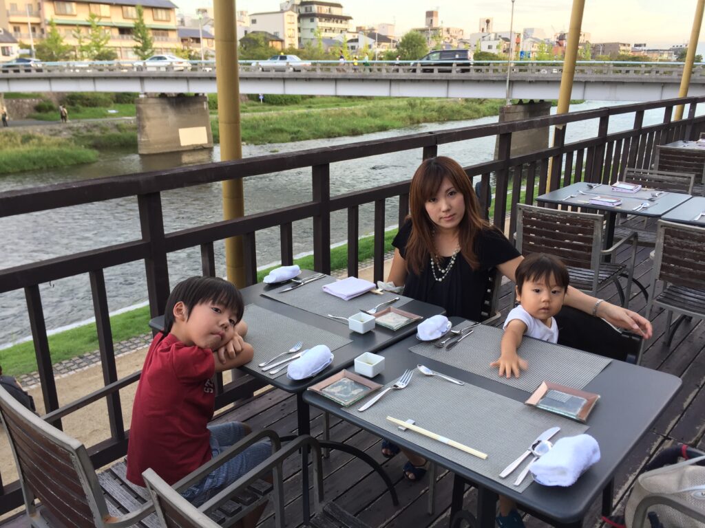 FUNATSURUで楽しむ鴨川の川床ディナー