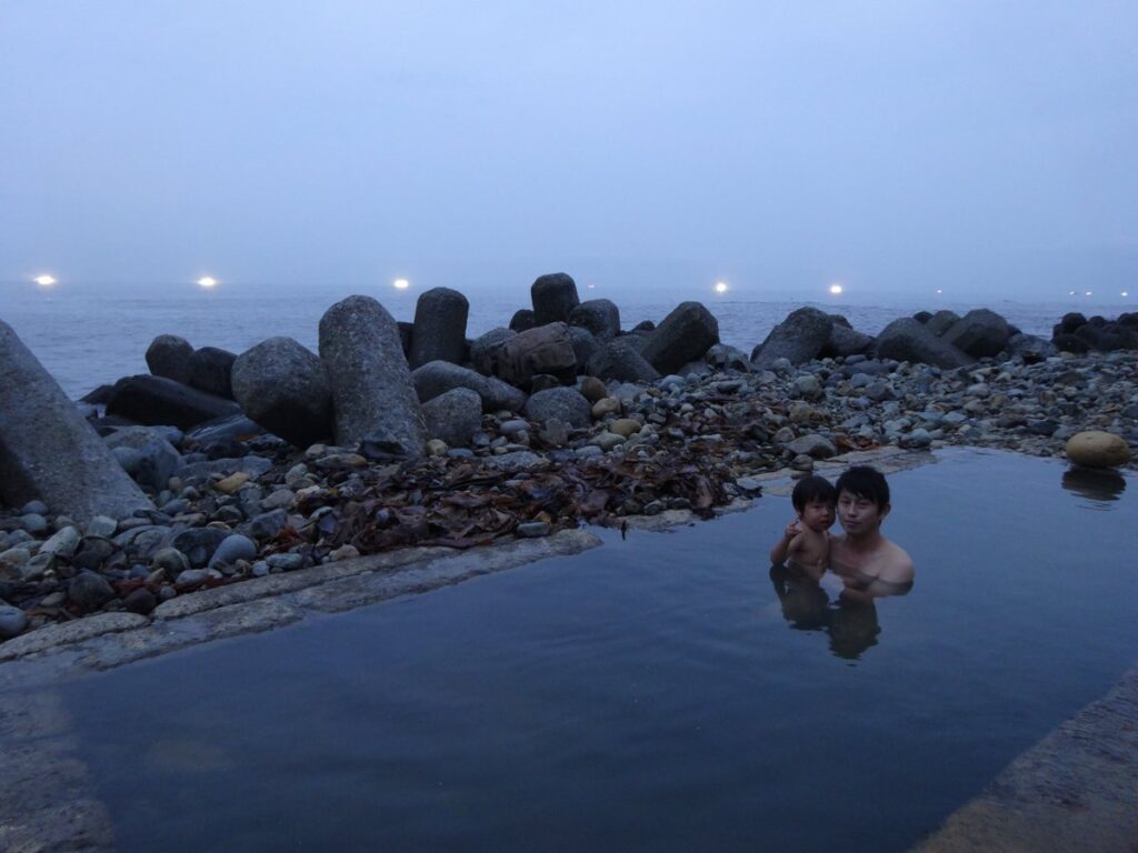 羅臼の自然露天風呂「相泊温泉」