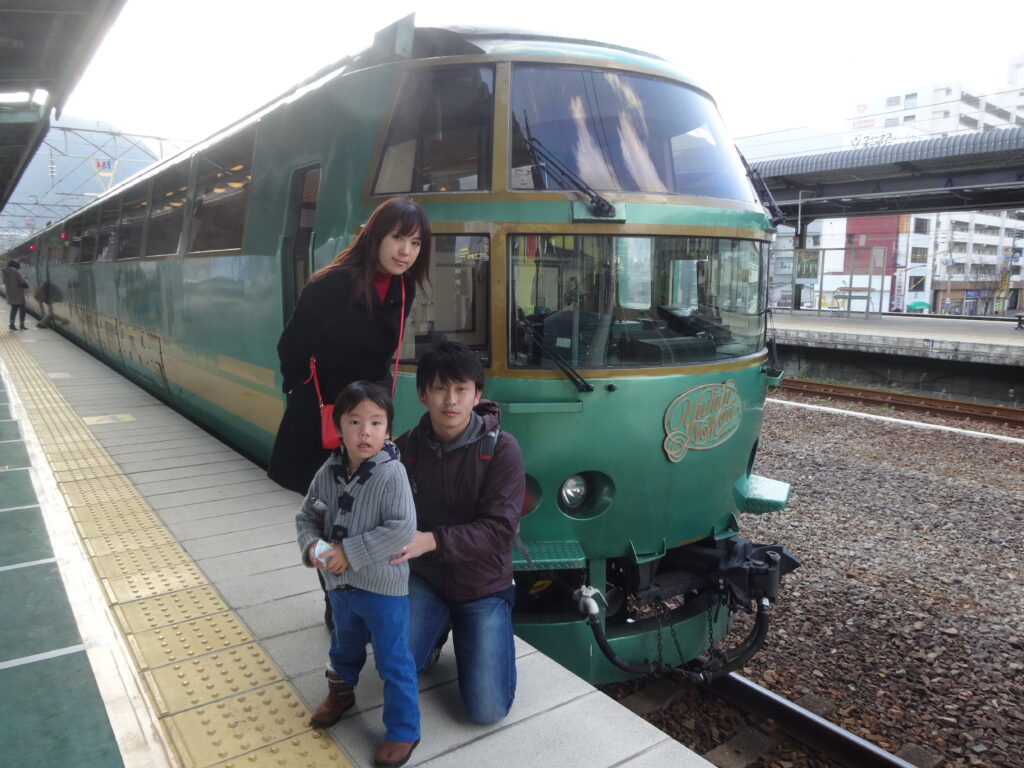 観光列車「ゆふいんの森号」で、別府から福岡へ