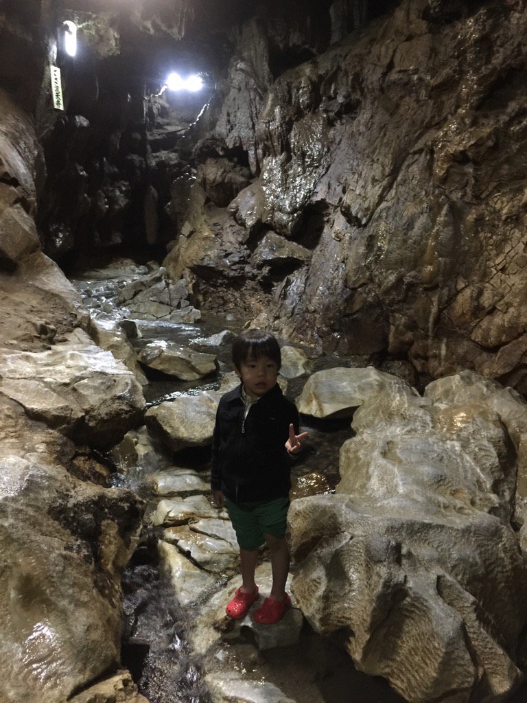 思いの外秘境過ぎて驚き！「千仏鍾乳洞」