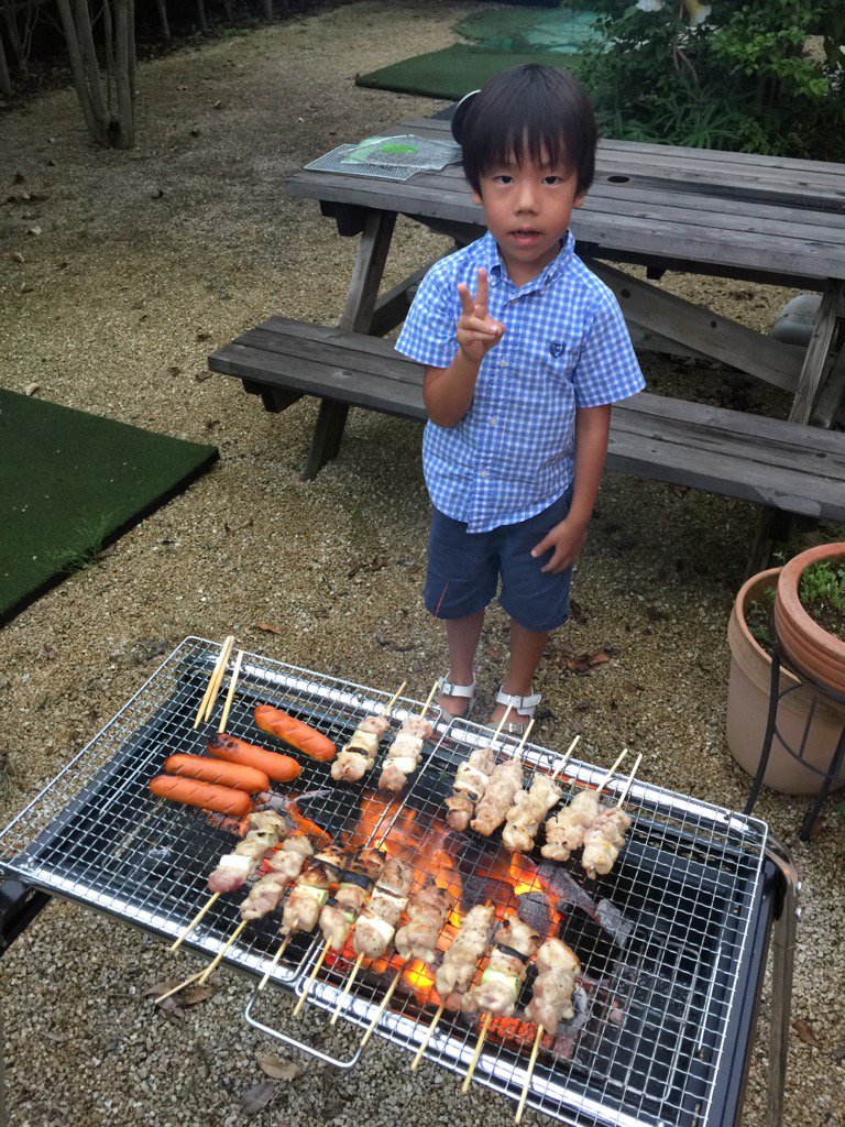 嬬恋キャンプ前夜に家族で楽しんだ庭でのBBQ