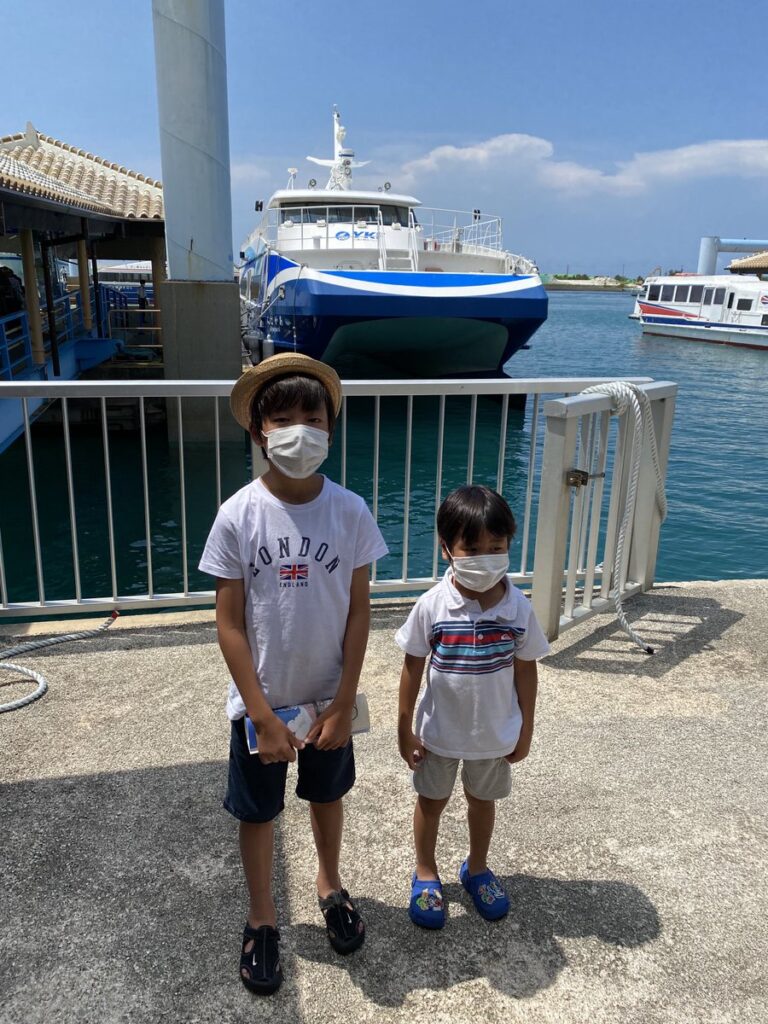 石垣島から竹富島へ向かうフェリー