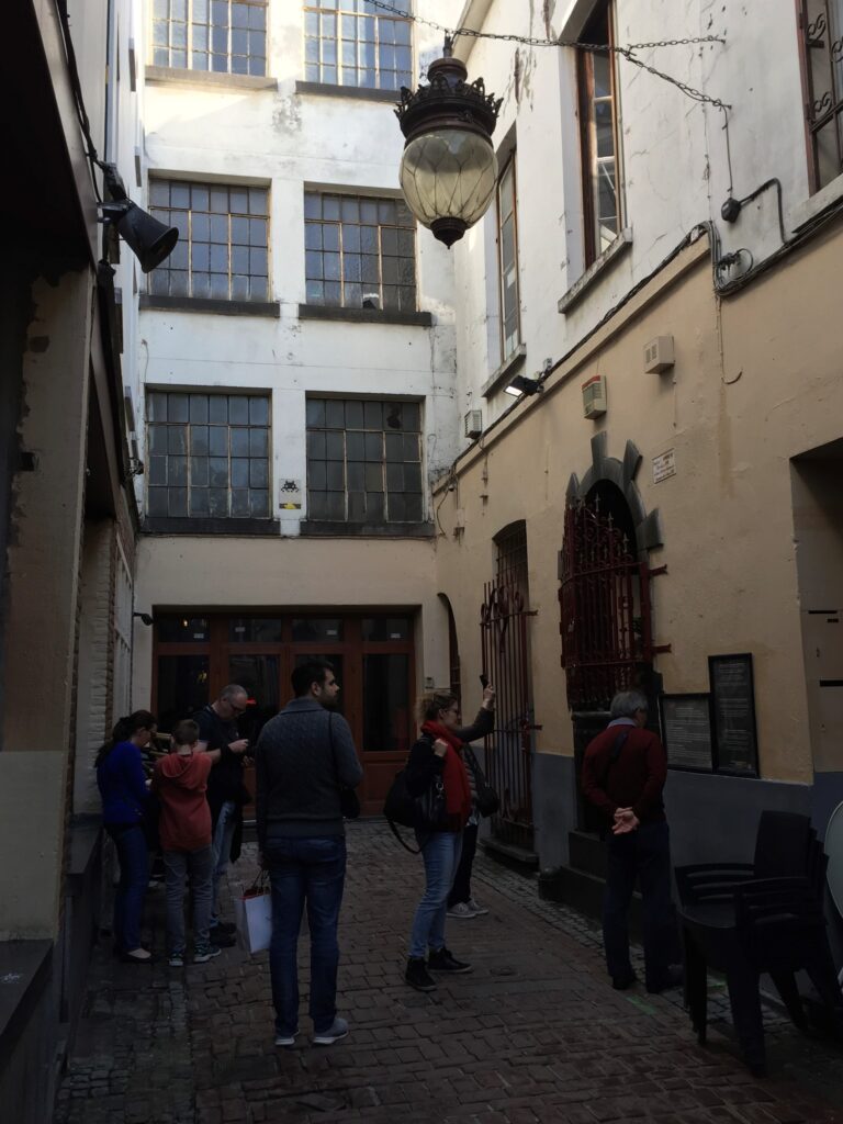 ブリュッセル・「小便少女」