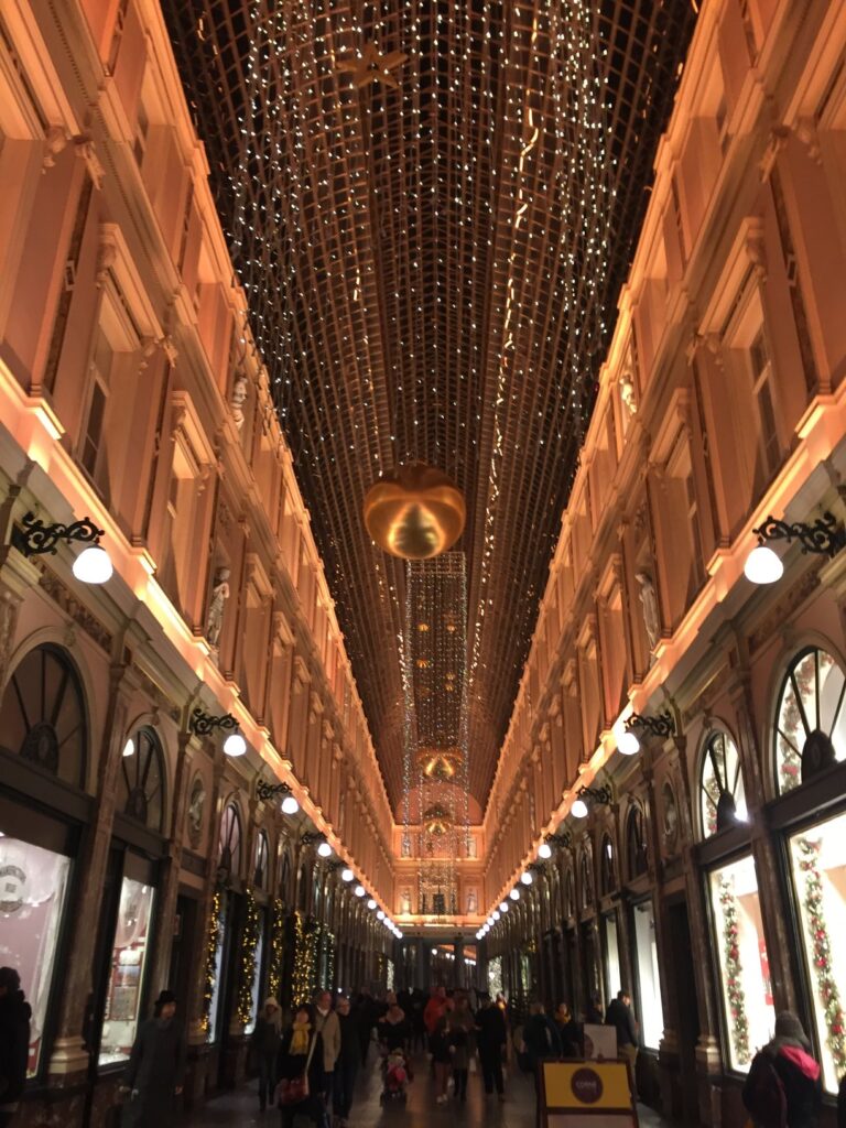 ブリュッセル・ヨーロッパ最古のアーケード「ギャルリー・サンチュベール(Royal Saint-Hubert Galleries)」