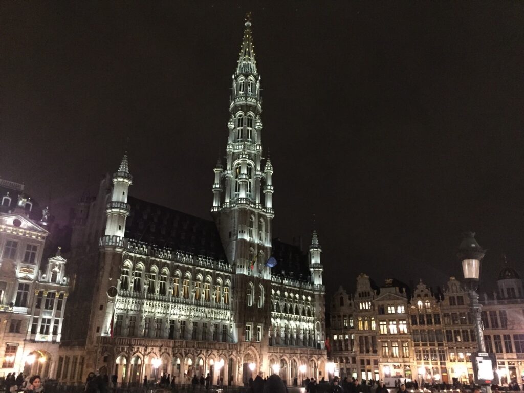 ブリュッセル・ライトアップされた世界文化遺産「ブリュッセルのグランプラス(Grand-Place)」