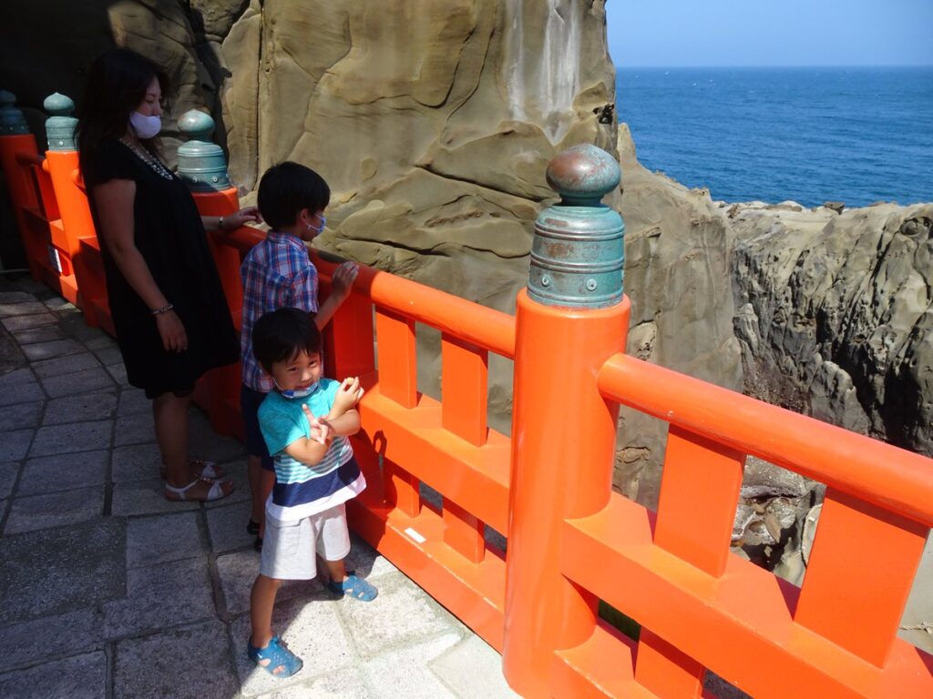 鵜戸神宮での運玉投げ