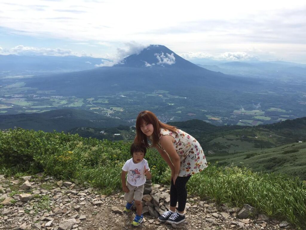 1時間ちょっとの登山の後、迎えてくれたのは羊蹄山のナイスビュー