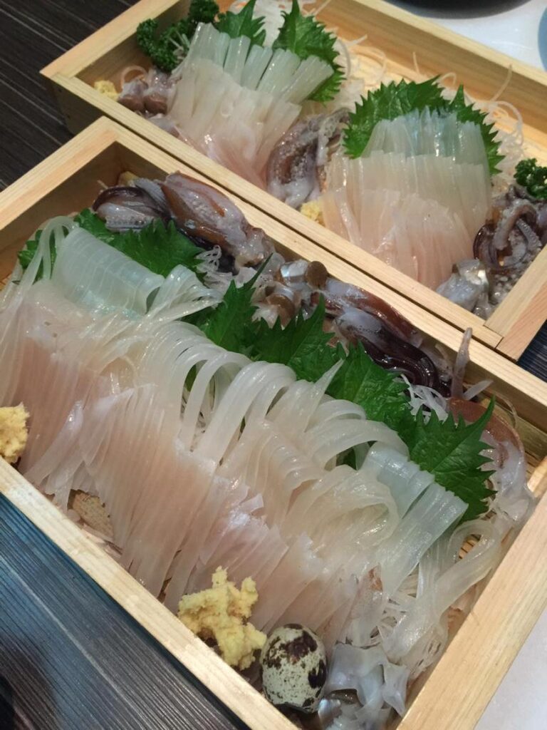 食べたー、けど7杯は多過ぎー、汗