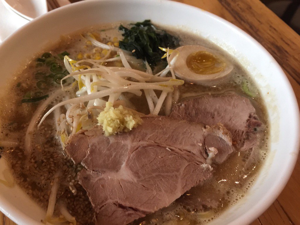 ボストンのグルメ：「頑固一鉄ラーメン」で味噌ラーメン