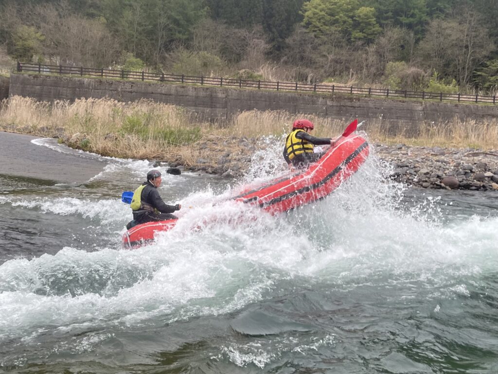 片品川ラフティング