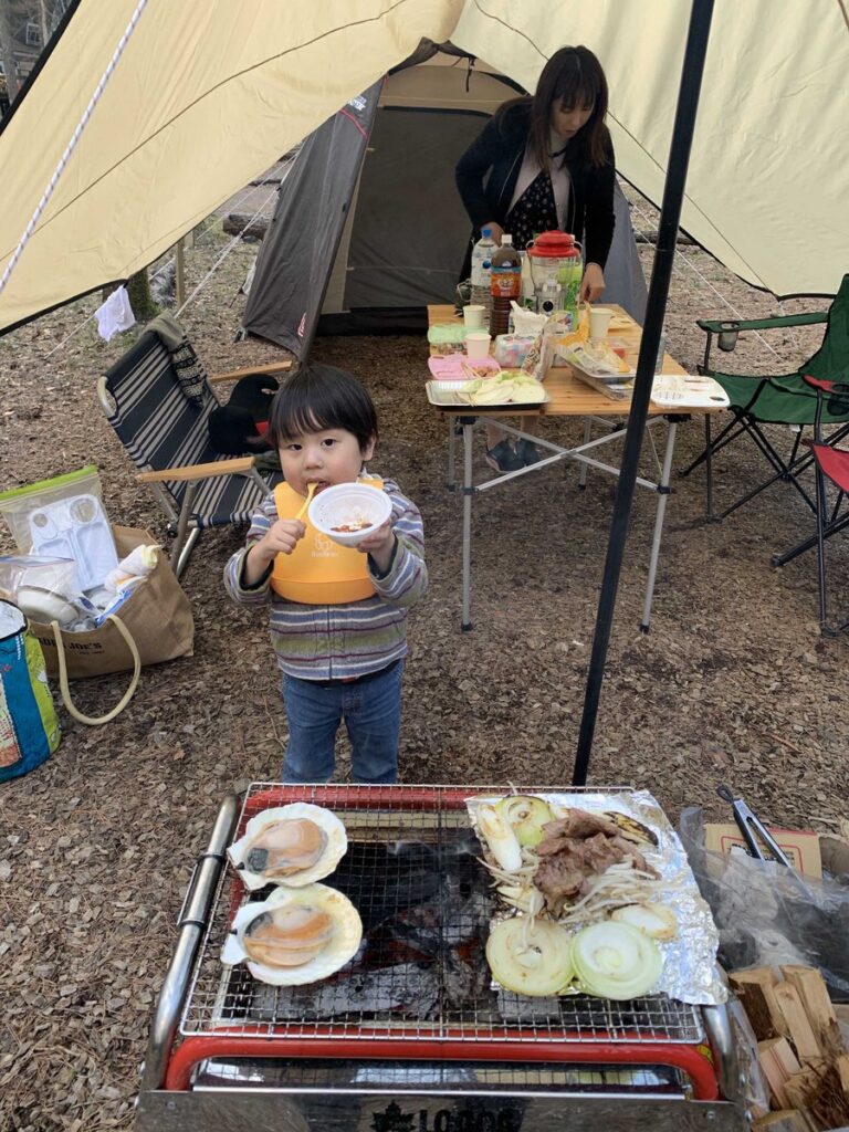 森と湖の楽園での早めの晩御飯