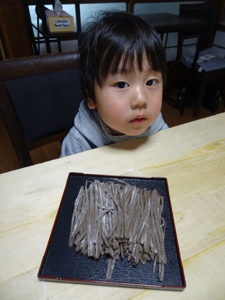 そば打ち体験で作った手打ち蕎麦