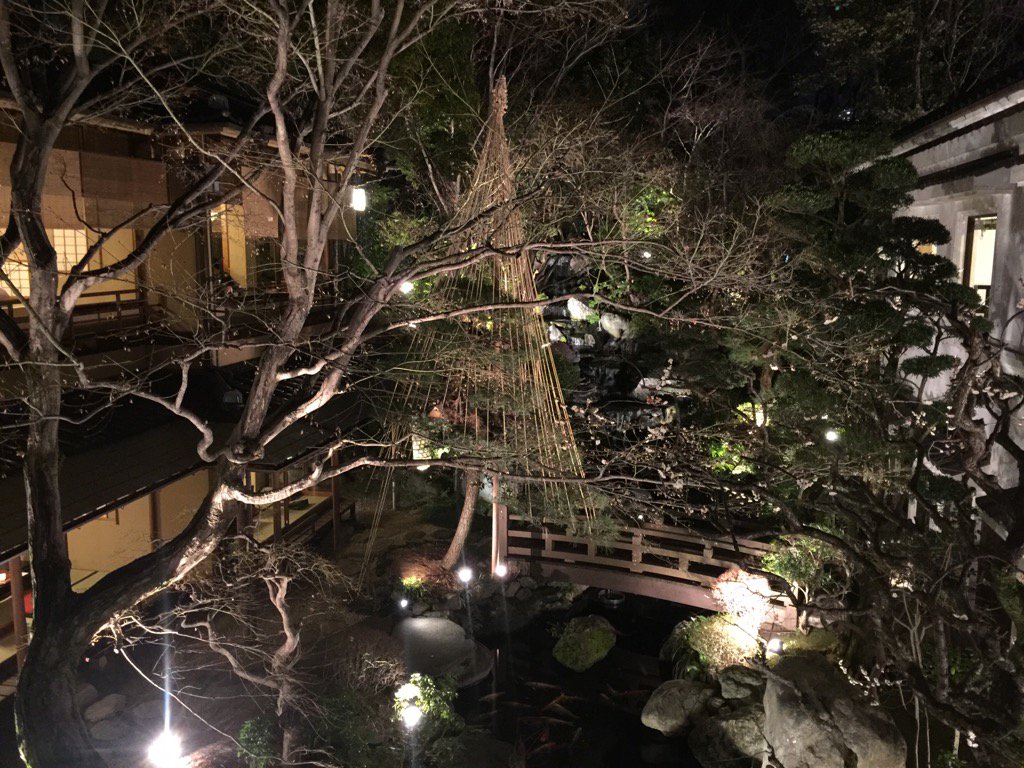 「東京 芝 とうふ屋うかい」の中庭