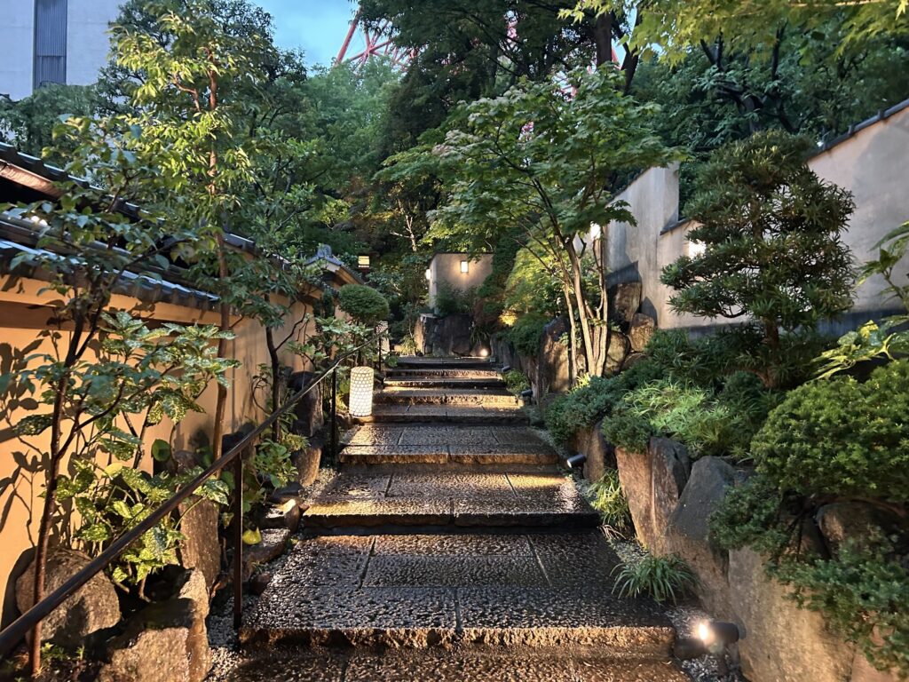 「東京・芝 とうふ屋うかい」～外国人ゲストのおもてなしには鉄板の場所