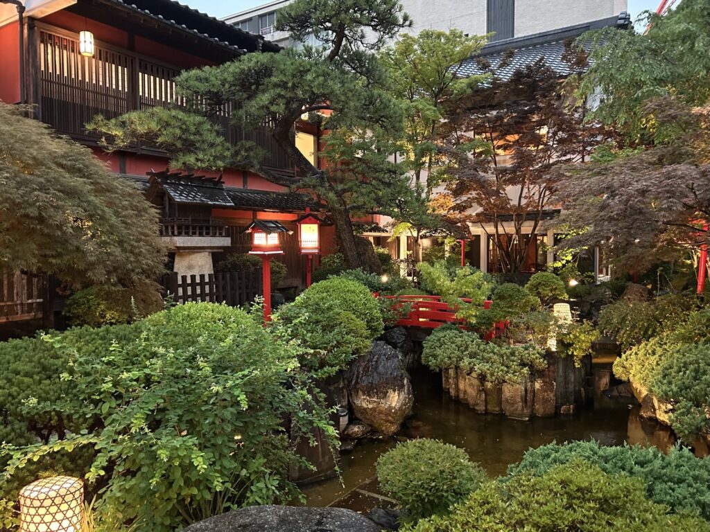 「東京・芝 とうふ屋うかい」～外国人ゲストのおもてなしには鉄板の場所