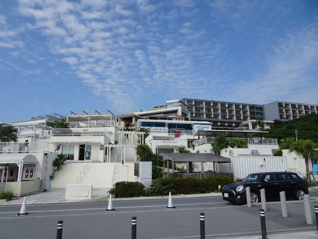 瀬長島ホテル直結「ウミカジテラス」を散策