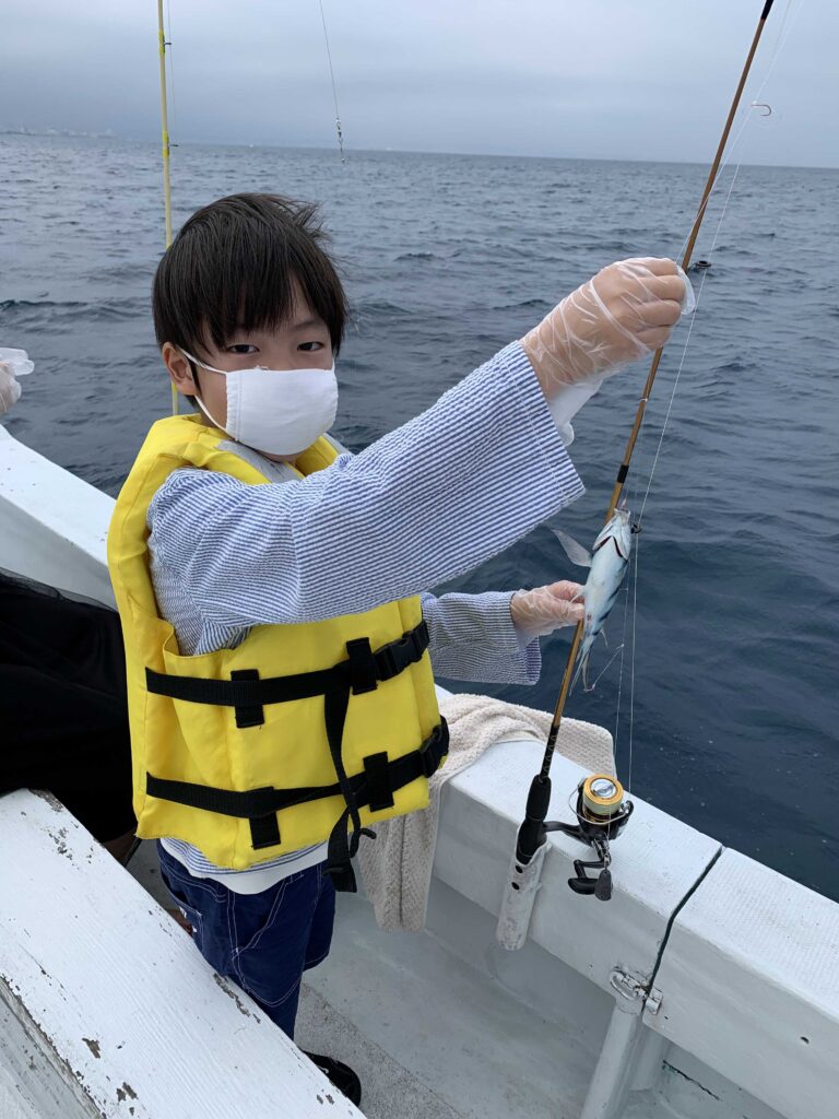 嘉手納漁港「海うさぎ丸」で子連れ船釣り体験:実際に船釣り体験!3歳でも楽しめた?