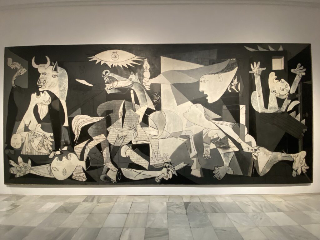 マドリード・ソフィア王妃芸術センターの「ゲルニカ」