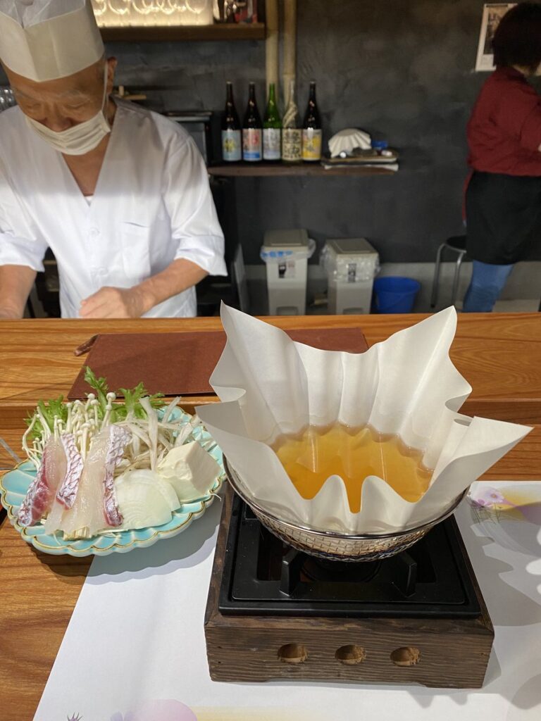 鮨 いちいのお造りに続く鯛しゃぶ
