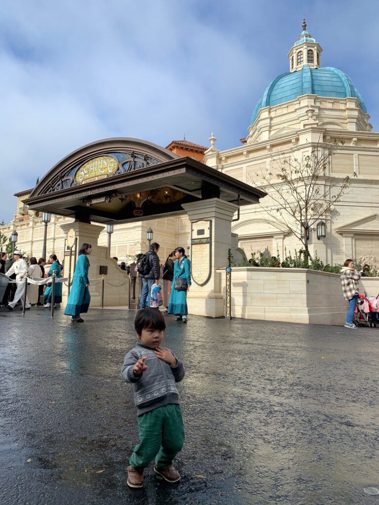 子供たちの誕生祝いで「東京ディズニーシー」：ソアリン