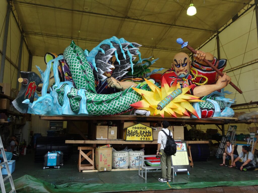 ねぶたを制作・収納するためのねぶた小屋「ラッセランド」