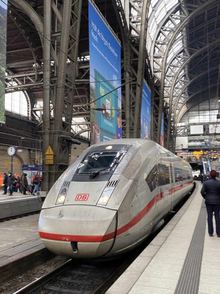 帰国便キャンセル → ICE（ドイツの新幹線）でフランクフルトへ