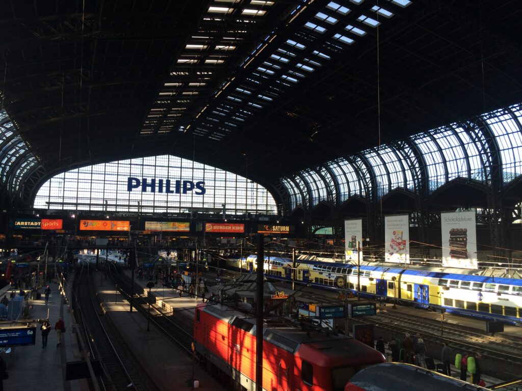 ハンブルクのおすすめ観光スポット：ハンブルク中央駅（Hamburg Hbf）