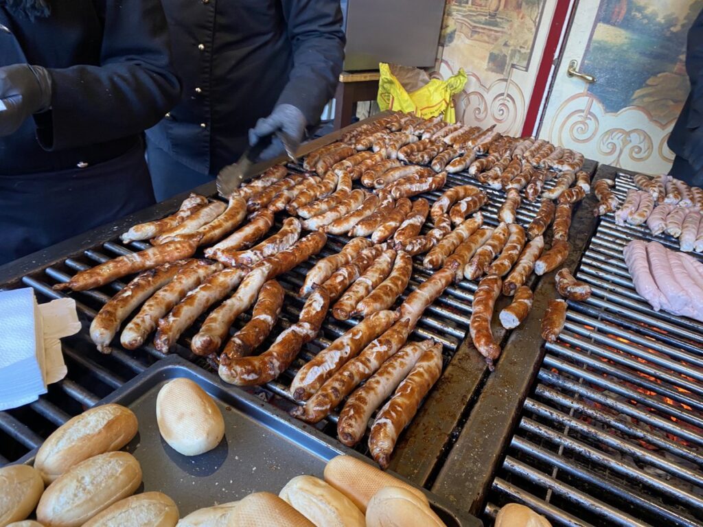 ハンブルクのクリスマスマーケットの屋台料理