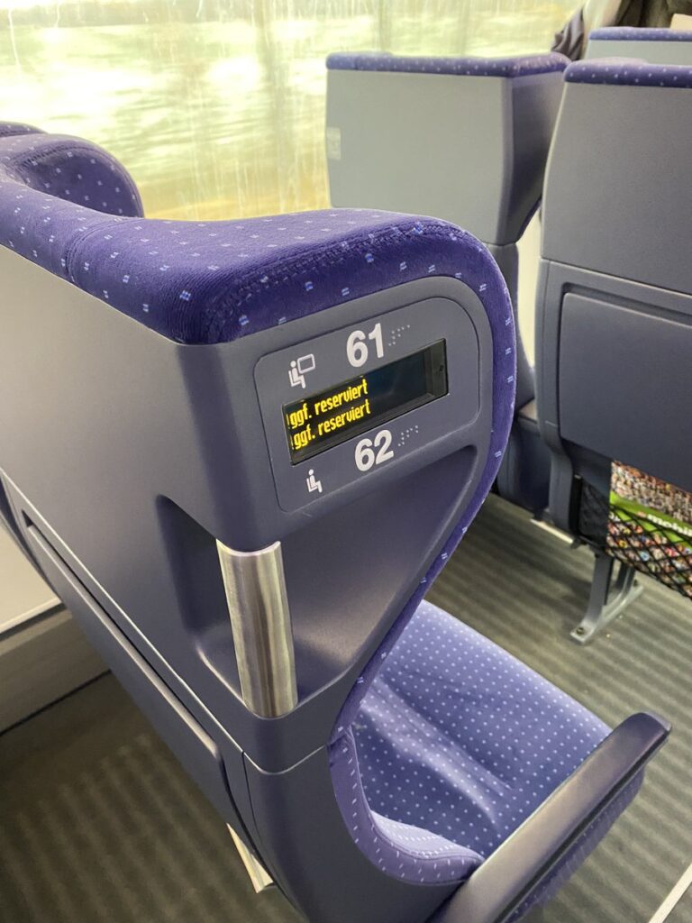 ドイツ高速鉄道ICE二等車の座席表示
