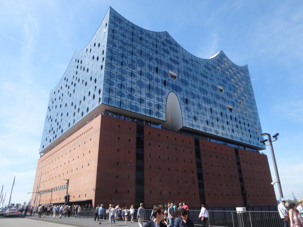 ハンブルクのおすすめ観光スポット：エルプフィルハーモニー