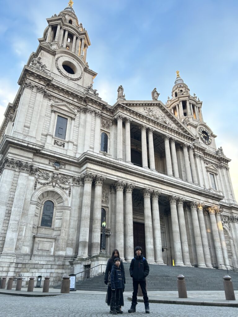 初めてのロンドンで絶対やるべきこと・セントポール大聖堂
