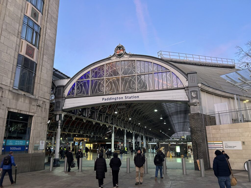 ロンドンの美しい鉄道駅:パディントン駅