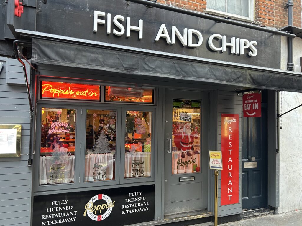 ロンドンのフィッシュ&チップス:Poppies Fish and Chips