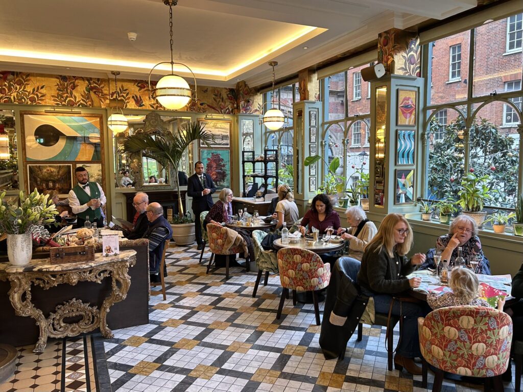 ロンドンのモダン英国料理:The Ivy Royal Windsor Brasserie