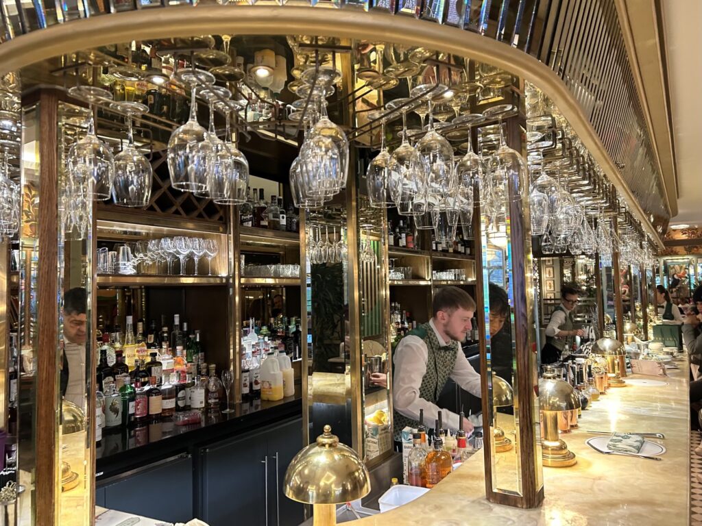 ロンドンのモダン英国料理:The Ivy Royal Windsor Brasserie