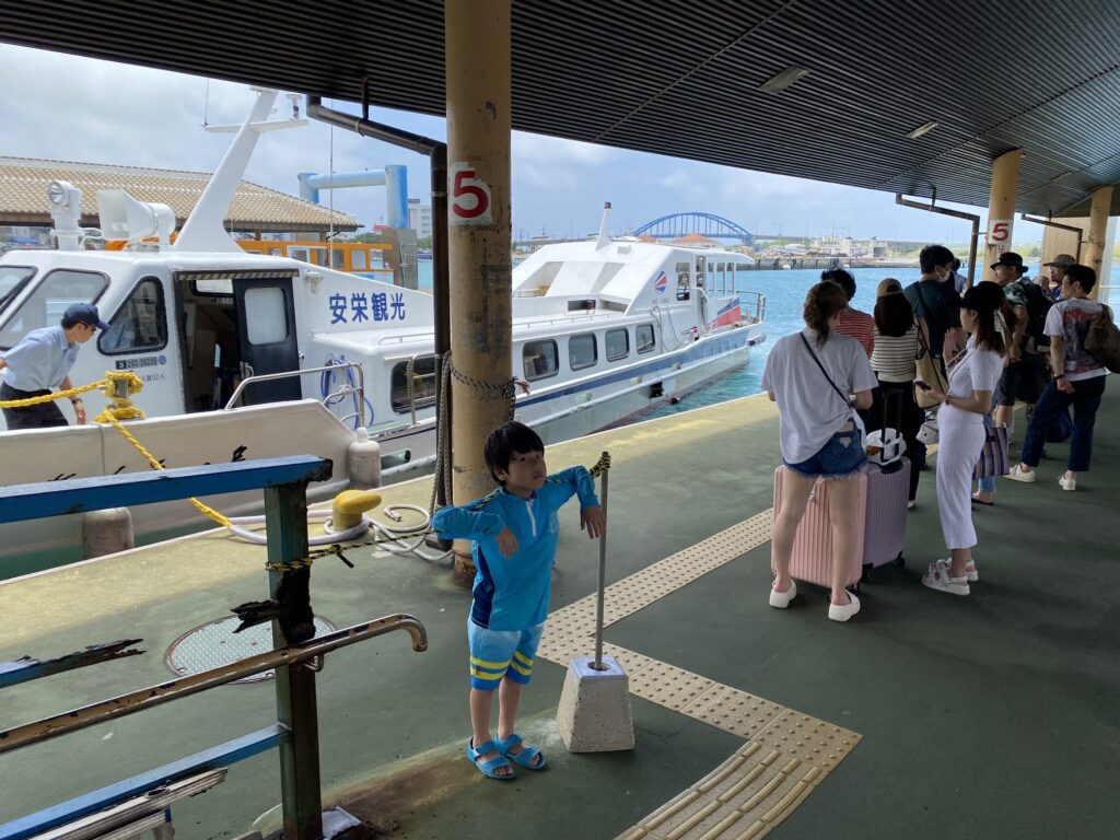 石垣港離島ターミナルから波照間島へ出発