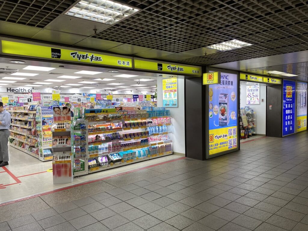 台北駅前のパナソニック看板