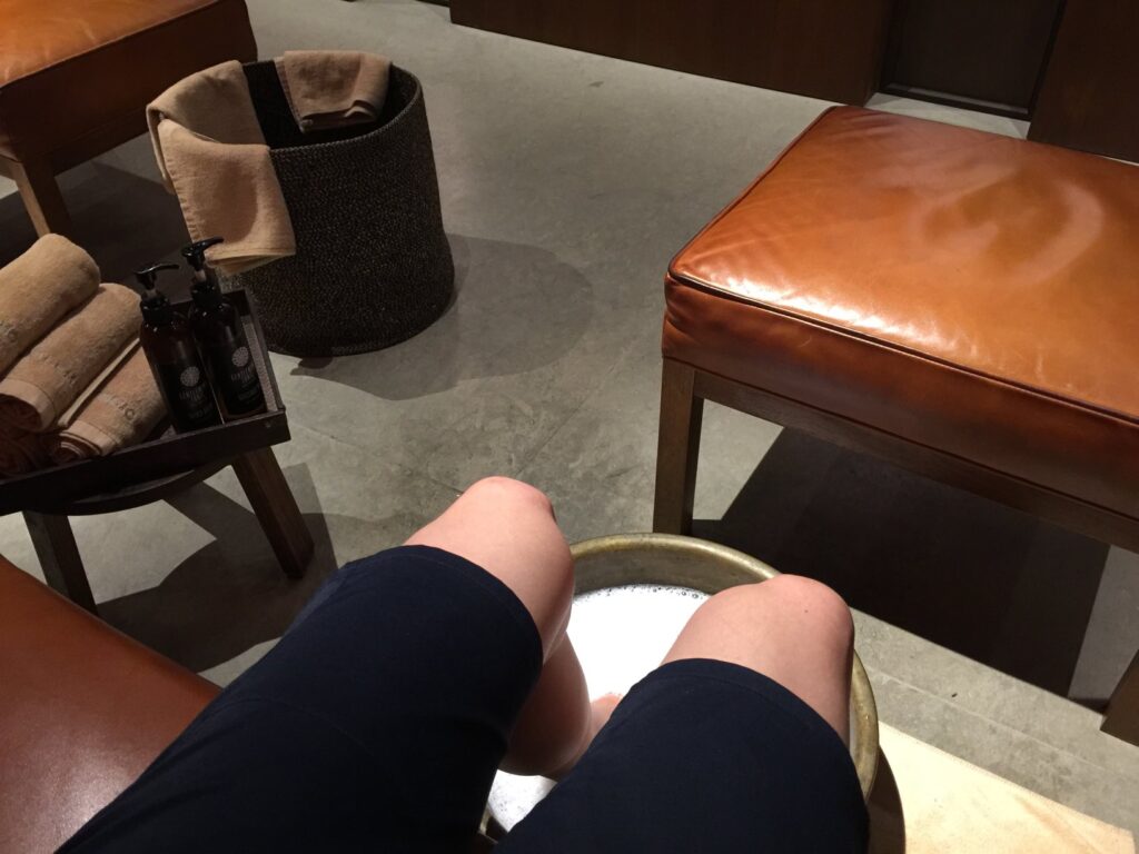 キャセイ・パシフィック航空「THE PIER | First Class Lounge（香港）」～ スパマッサージエリア「The Retreat」