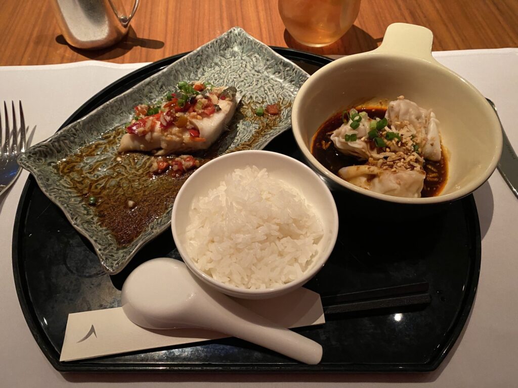 キャセイ・パシフィック航空「THE WING | First Class Lounge（香港）」