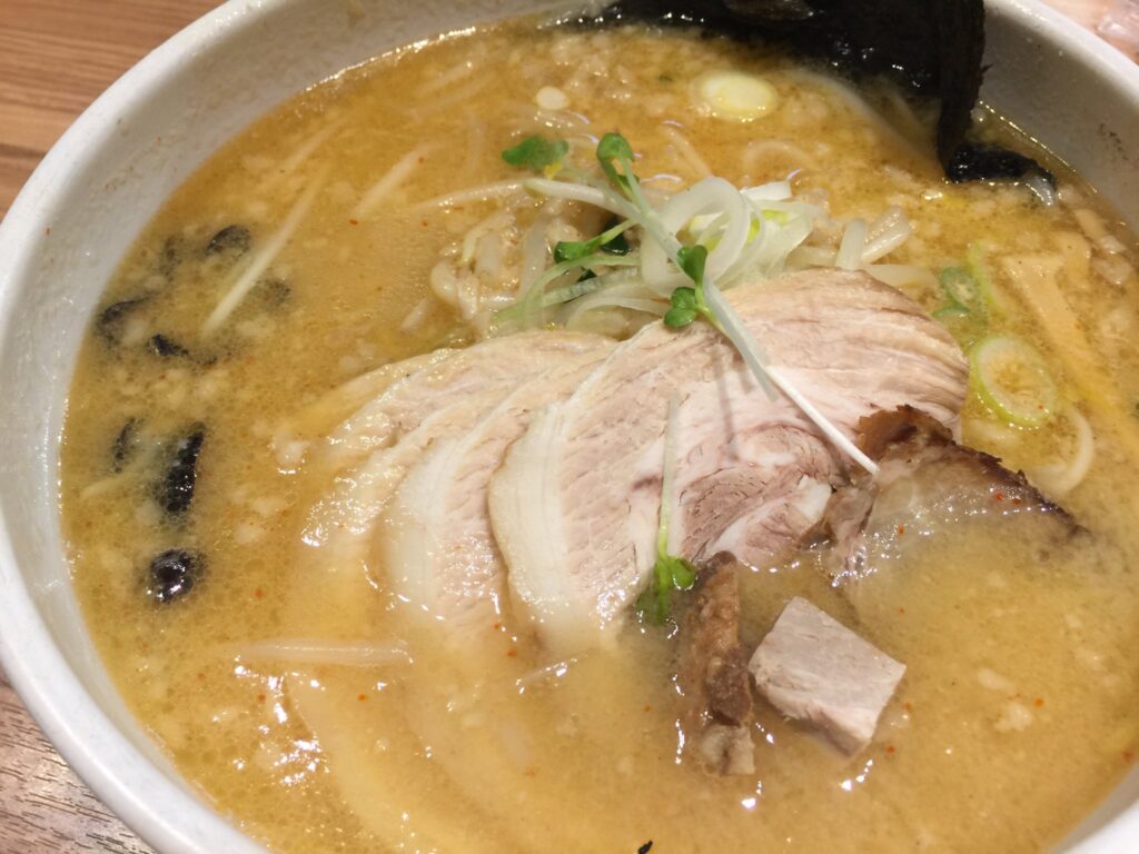 札幌ラーメン 麺処 白樺山荘 新千歳空港店