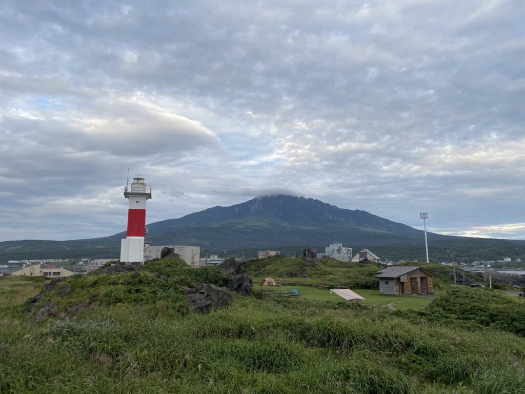沓形岬公園キャンプ場から望む旅最後の利尻山