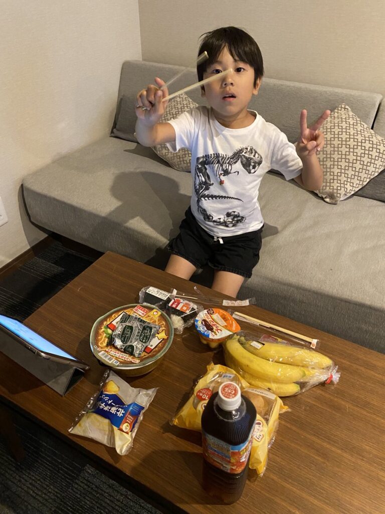 ニセコの宿で食べた彩味のカップ麺
