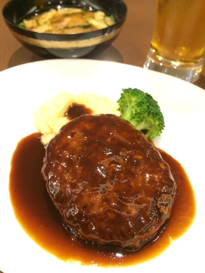 JALファーストクラスラウンジ・鉄板ダイニングの「お食事ライブサービス」