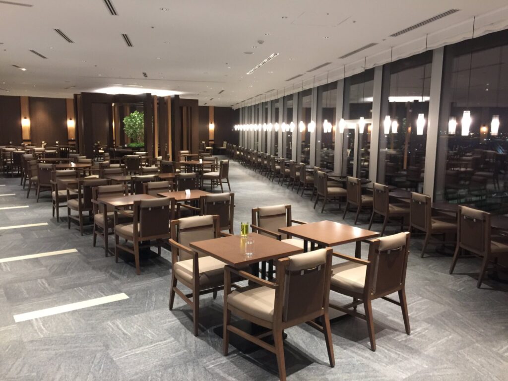 羽田空港国際線サクララウンジ・スカイビュー