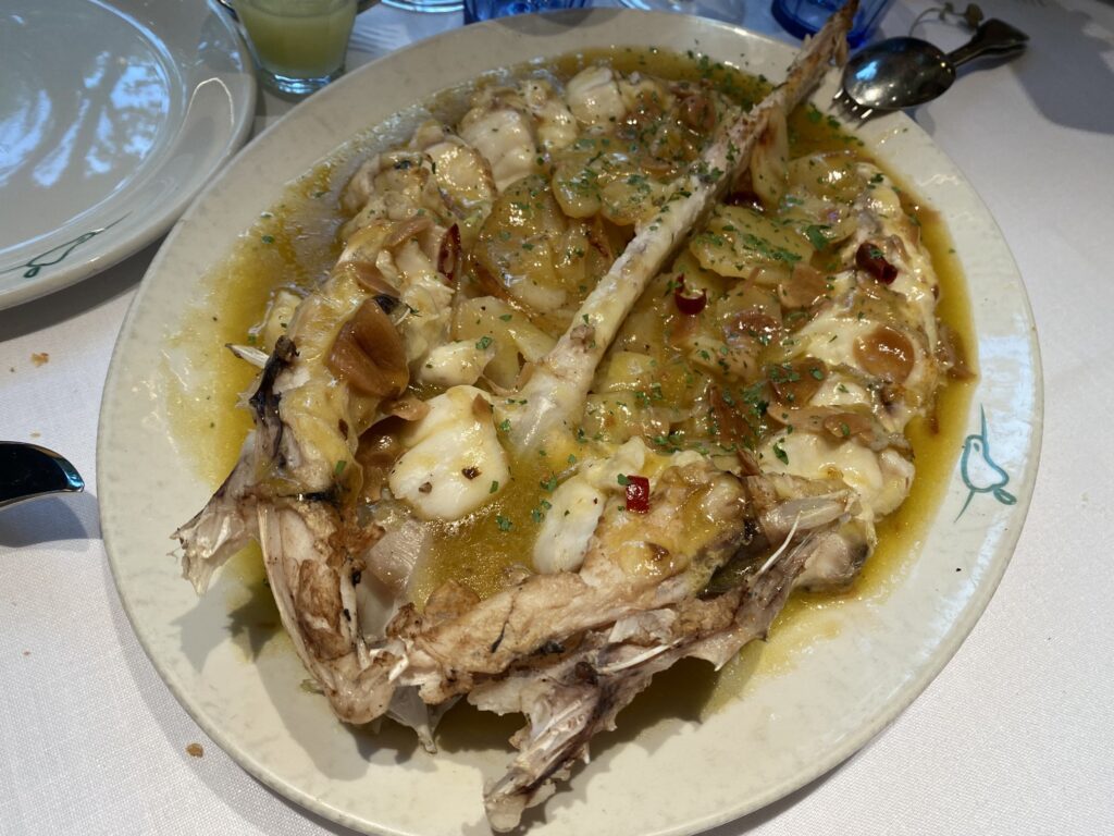 マドリード・バスク料理屋「El Pimiento Verde - Quintana」でいただくアンコウ