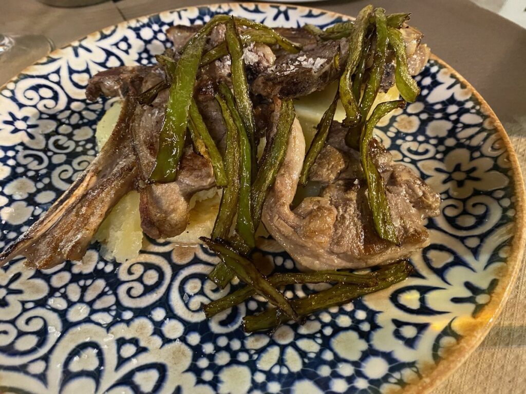 El Real Bar Restauranteのラムチョップ