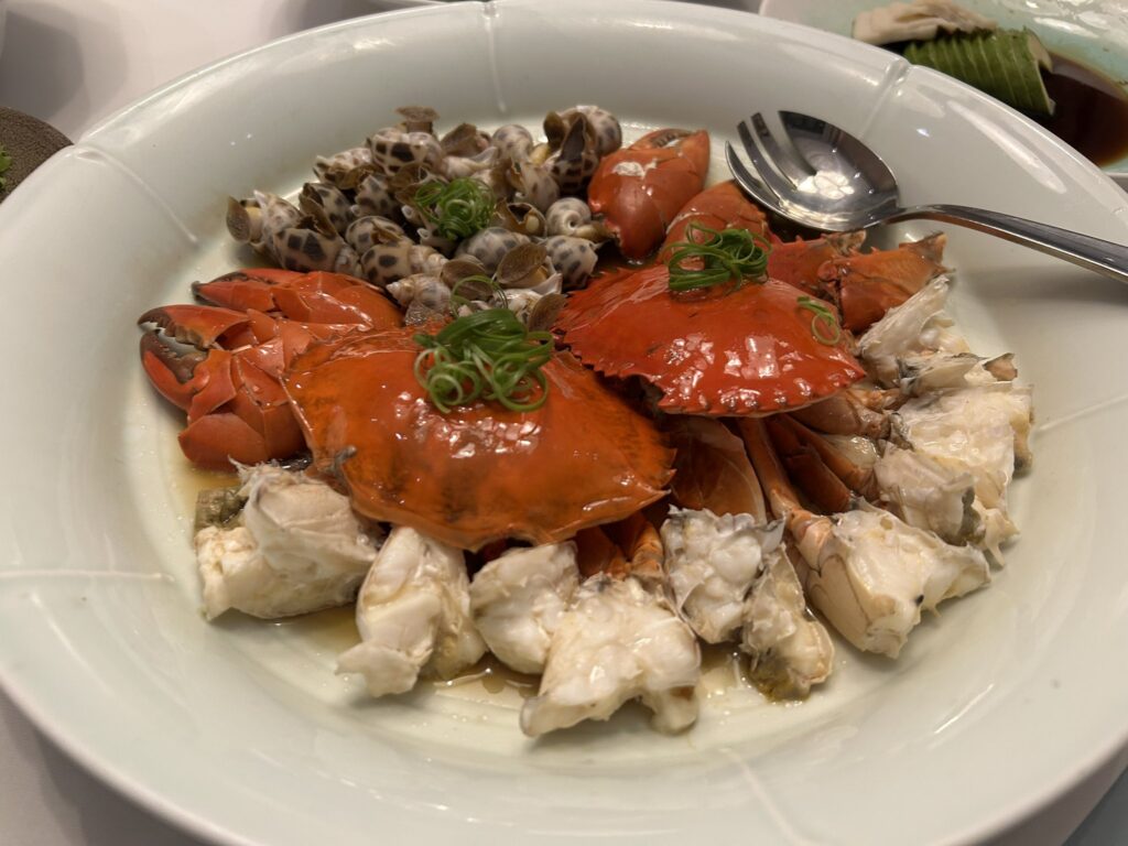 杭州西湖柳莺里酒店・闻莺厅の蟹料理