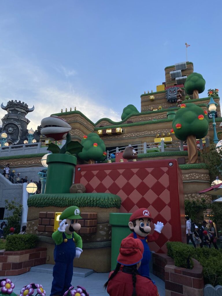 スーパー・ニンテンドー・ワールドのマリオとルイージ