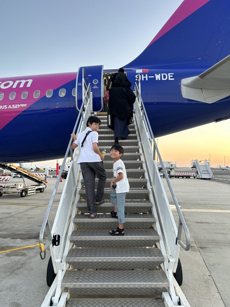 格安航空会社「WizzAir」でローマ・フィウミチーノ空港からパリ・オルリー空港へ